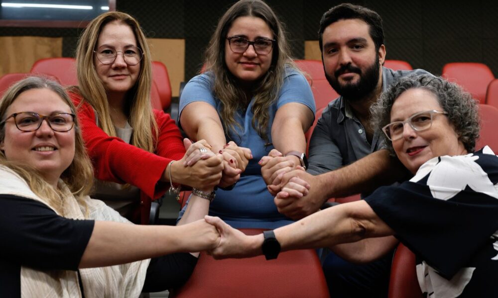 grupo-de-filhos-e-netos-de-perseguidos-pela-ditadura-completa-10-anos