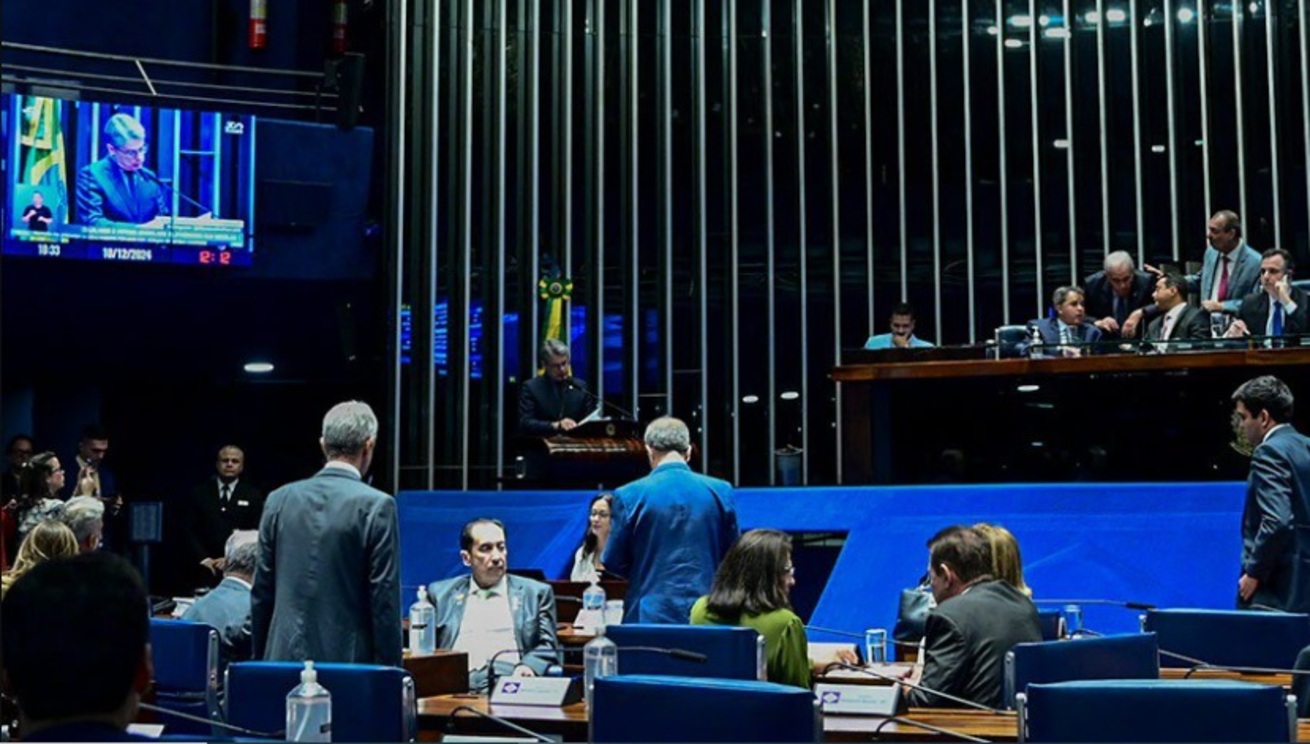 sem-votos-para-pec-do-ajuste-fiscal,-lira-encerra-sessao;-pec-e-pl-ficam-para-5a-feira