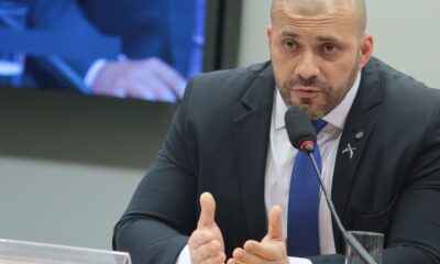 daniel-silveira-e-levado-para-cadeia-publica-de-benfica,-no-rio