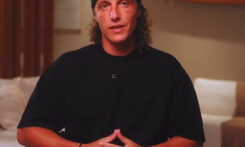 david-luiz-faz-video-de-despedida-no-fla-e-alfineta-diretoria:-'nao-foi-uma-forma-mais-formal'