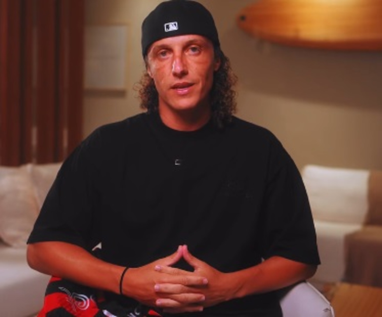 david-luiz-faz-video-de-despedida-no-fla-e-alfineta-diretoria:-'nao-foi-uma-forma-mais-formal'