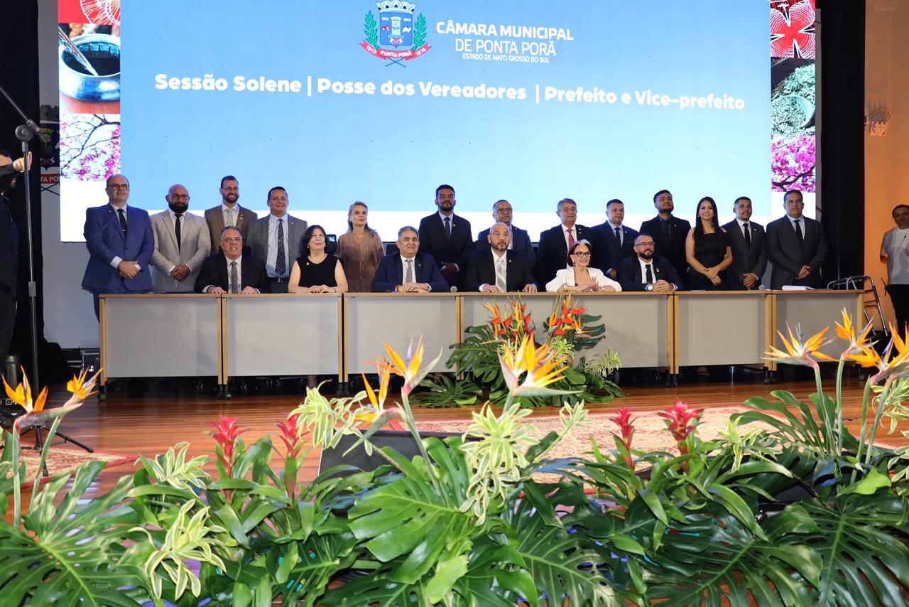 em-cerimonia-de-posse-de-prefeito,-vice-e-vereadores,-camara-de-ponta-pora-define-mesa-diretora