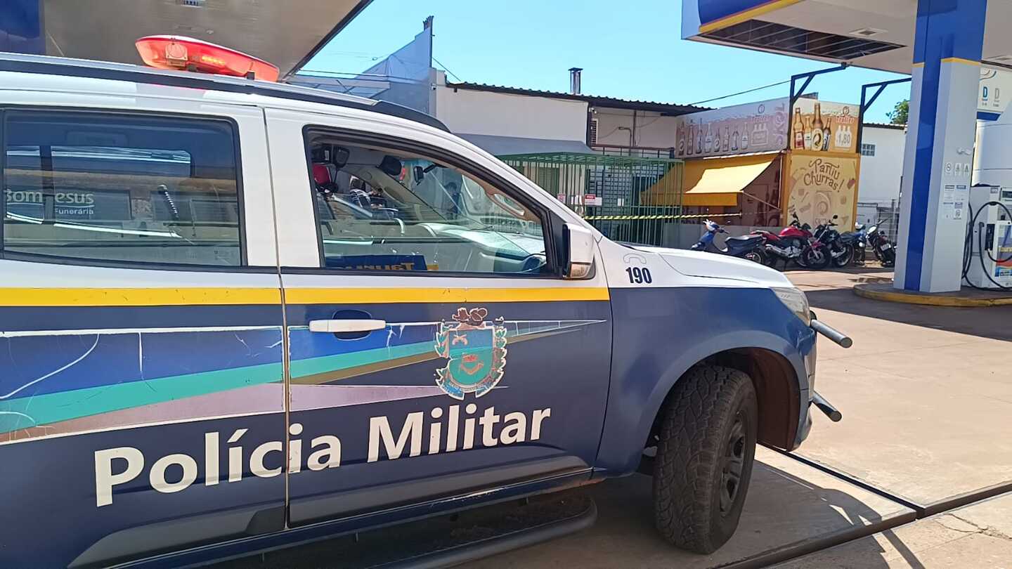 morador-de-rua-encontrado-em-banheiro-de-posto-de-gasolina-foi-assassinado-por-causa-de-colchao