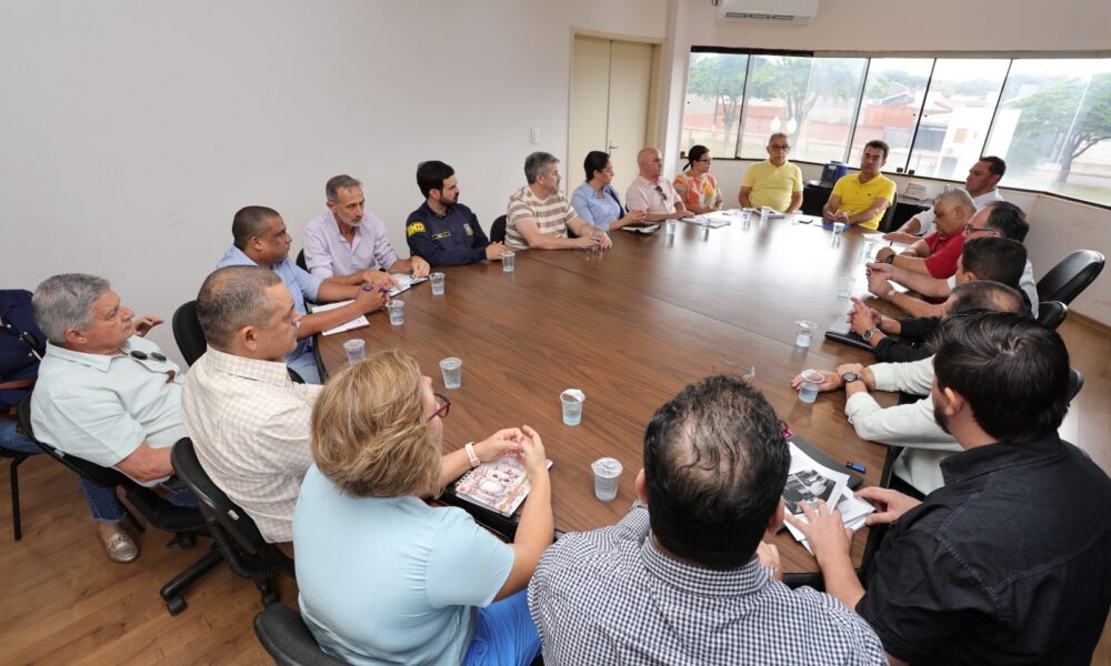 marcal-reune-secretariado-no-primeiro-dia-de-trabalho-e-cobra-acoes-|-portal-prefeitura-de-dourados