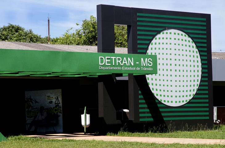 detran-alerta-que-nao-envia-sms-ou-e-mail-com-informacoes-de-suspensao-da-cnh-a-condutores-–-folha-de-dourados-–-noticias-de-dourados-ms-e-regiao