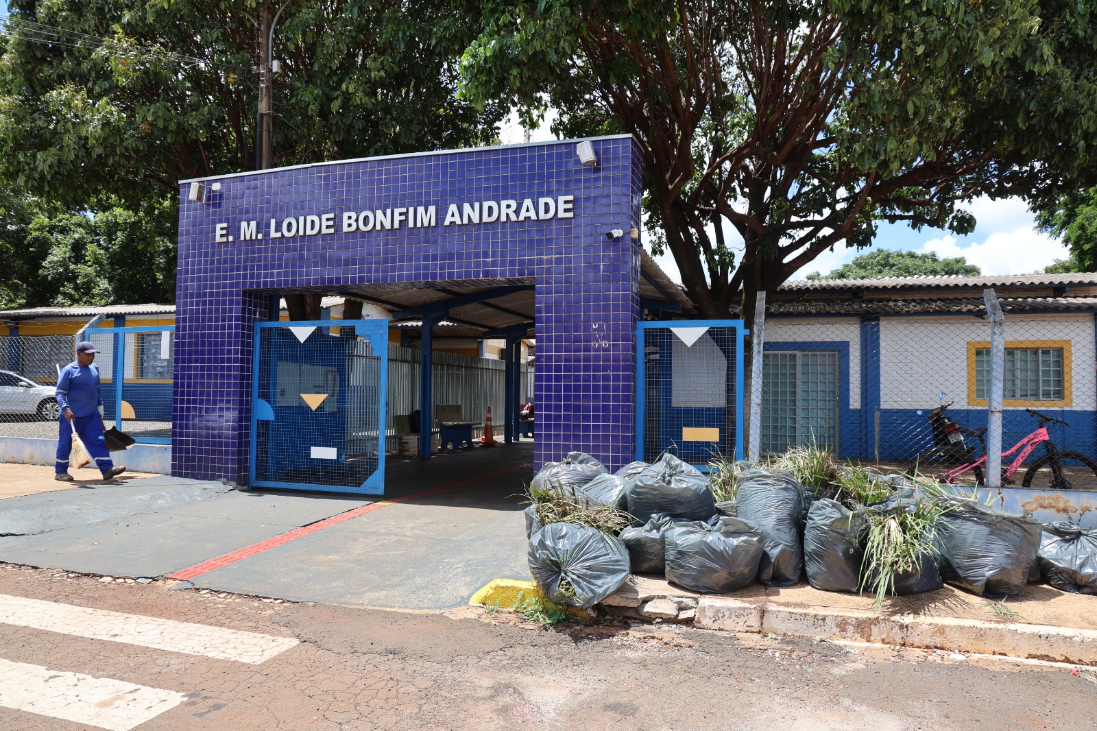 mutirao-de-limpeza-continua-e-servicos-atendem-o-centro-e-bairros-de-dourados-–-portal-prefeitura-de-dourados