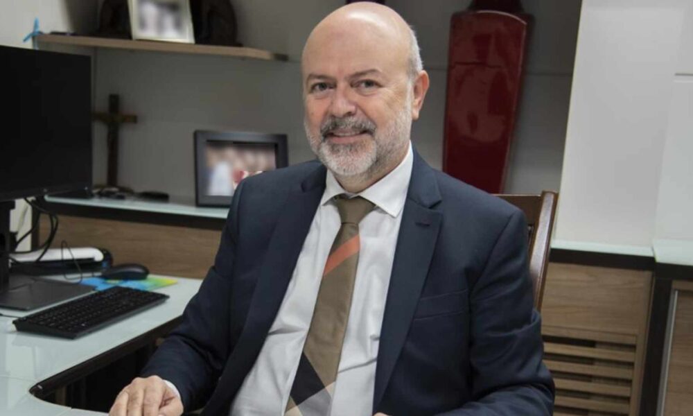 [-bastidores-]-outro-sem-paradeiro?-conselheiro-afastado-e-cobrado-em-diario-oficial