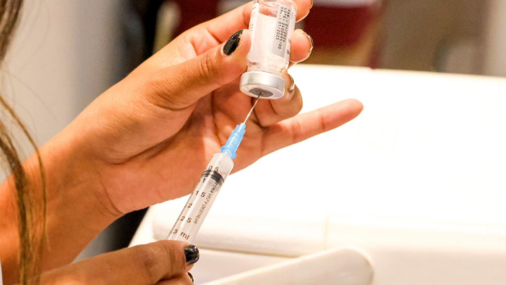 brasil-tem-maior-numero-de-casos-de-covid-dos-ultimos-10-meses-com-aumento-de-151%