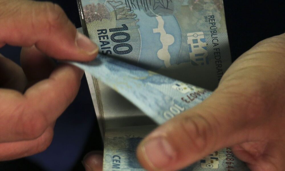 poupanca-tem-saques-de-r$-26,3-bi-em-janeiro,-diz-banco-central