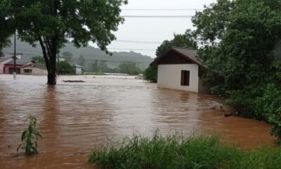 inmet-e-defesa-civil-do-rs-emitem-alerta-para-risco-de-chuvas-intensas