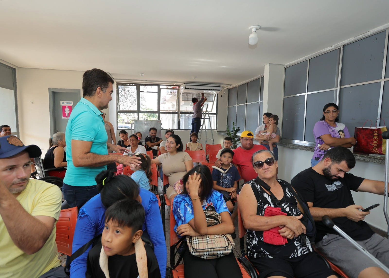 hospital-da-vida-ganha-ar-condicionado-e-revitaliza-a-recepcao-–-portal-prefeitura-de-dourados