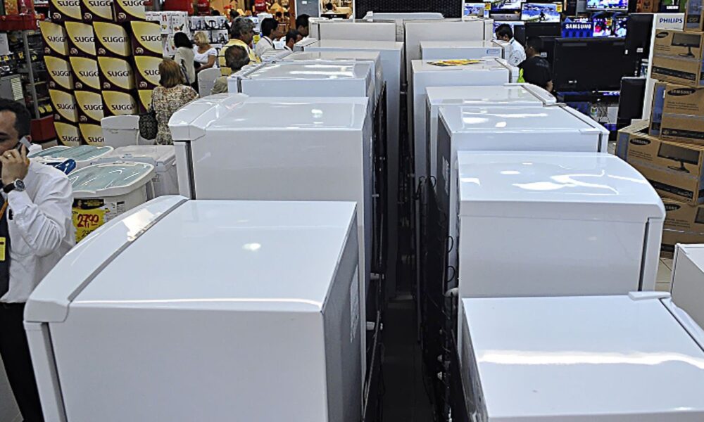 intencao-de-consumo-entre-as-familias-cai-0,2%-em-fevereiro