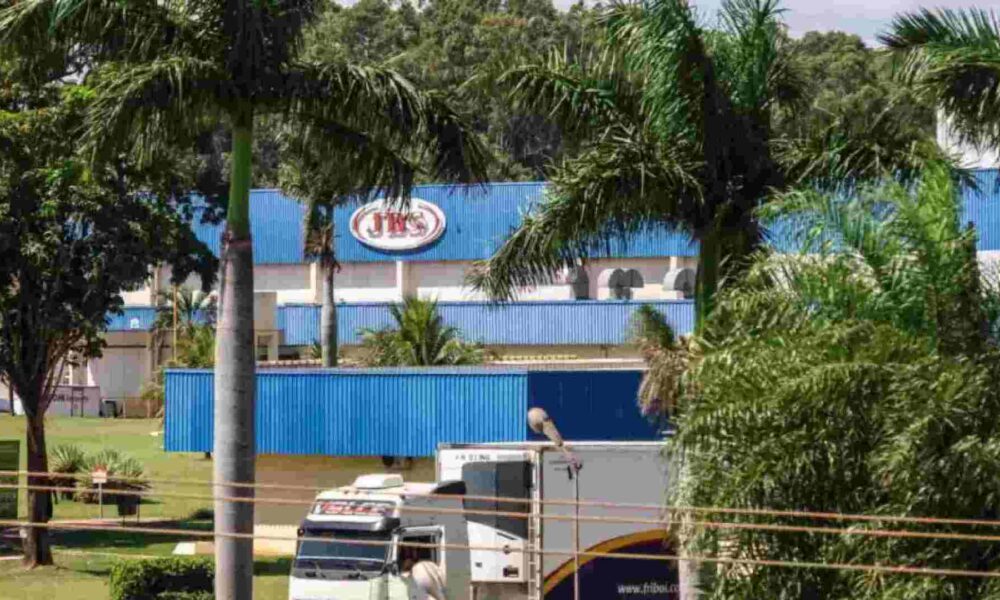 trancada-em-casa,-enjoo-e-dores-de-cabeca:-familia-reforca-descaso-do-mpms-sobre-fedor-da-jbs