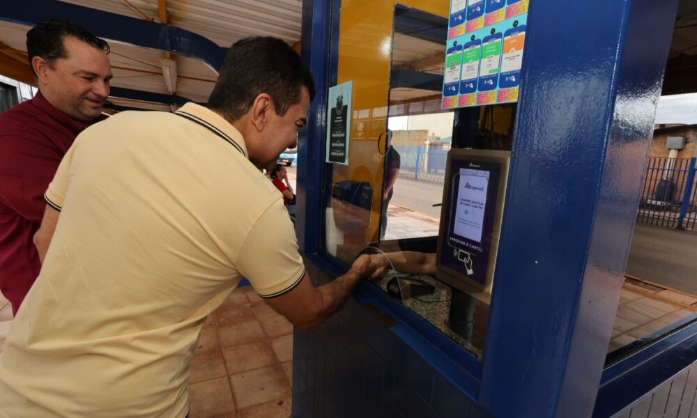 prefeitura-inova-com-totem-para-recarga-de-cartao-do-transporte-coletivo-–-portal-prefeitura-de-dourados