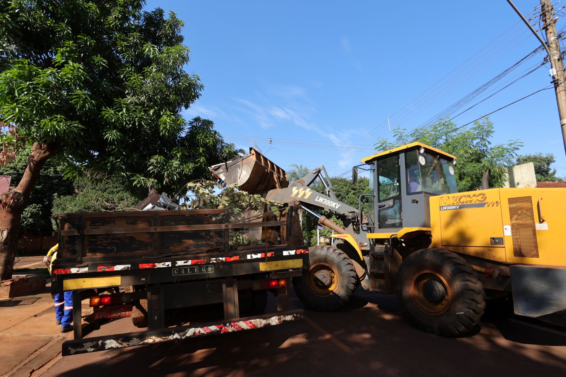 joquei-clube-e-segundo-bairro-a-receber-mutirao-de-limpeza-da-prefeitura-–-portal-prefeitura-de-dourados