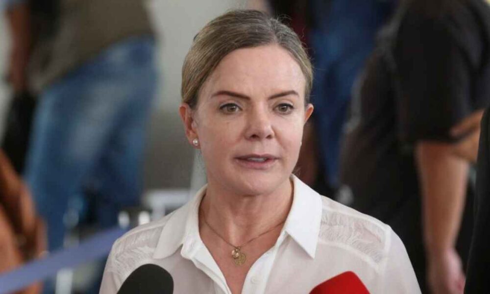 gleisi-diz-que-nao-entrou-para-'guerra'-e-rebate-possivel-interferencia-na-economia-no-governo