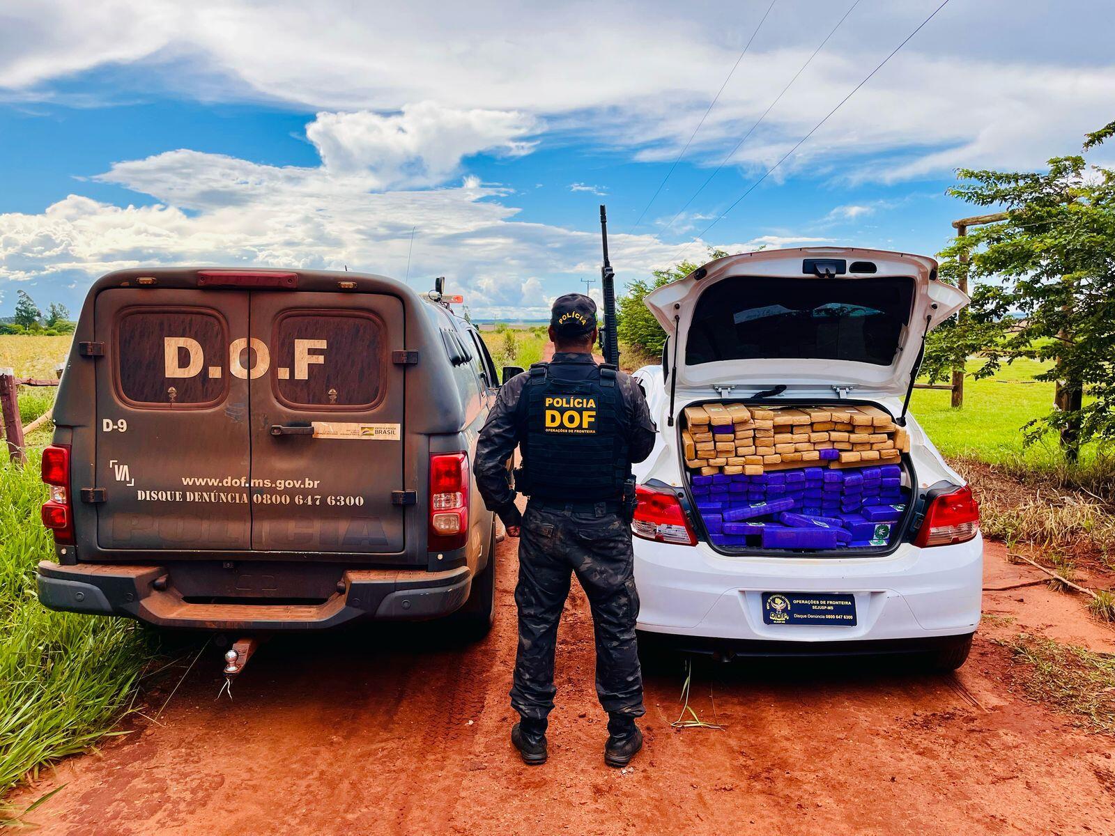 traficante-foge-e-abandona-carro-com-mais-de-meia-tonelada-de-maconha