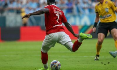 internacional-faz-2-a-0-no-gremio-e-fica-perto-de-ser-campeao-estadual-apos-nove-anos