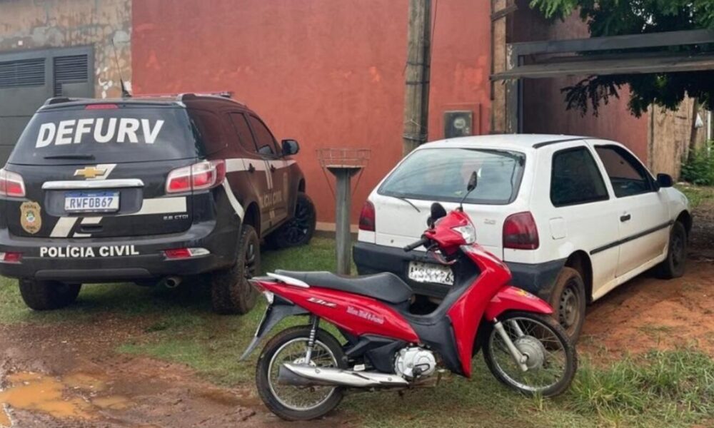 policia-identifica-suspeito-de-furto-e-recupera-carro-e-motocicleta-em-residencia-na-capital