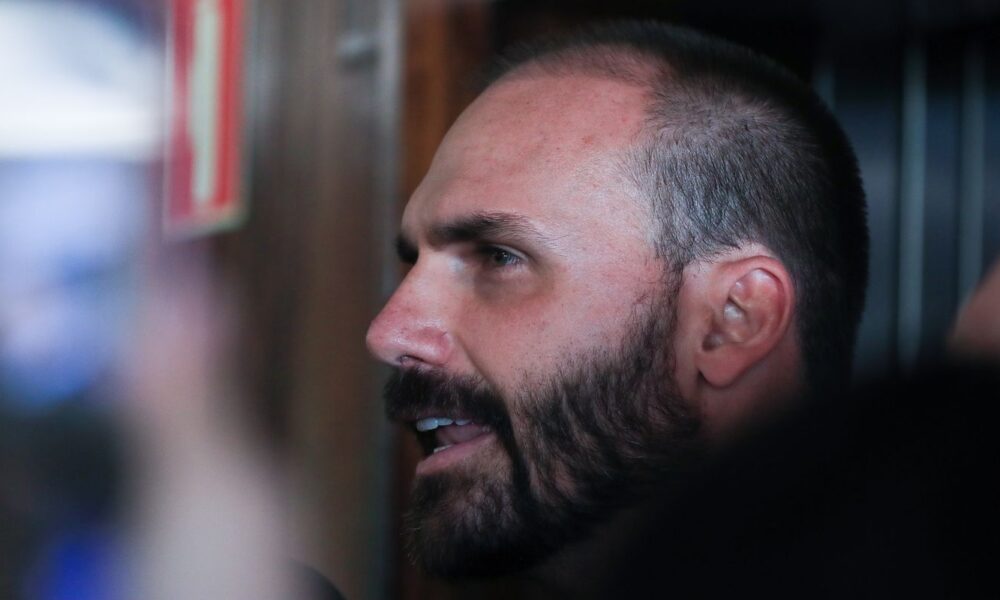 moraes-nega-apreensao-do-passaporte-de-eduardo-bolsonaro