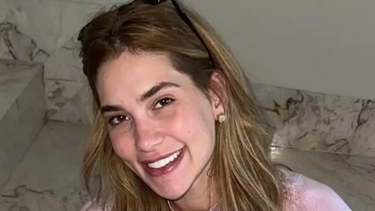 roupa-de-virginia-fonseca-na-igreja-chama-atencao-e-divide-opinioes:-'dificil-defender'-–-folha-de-dourados-–-noticias-de-dourados-ms-e-regiao