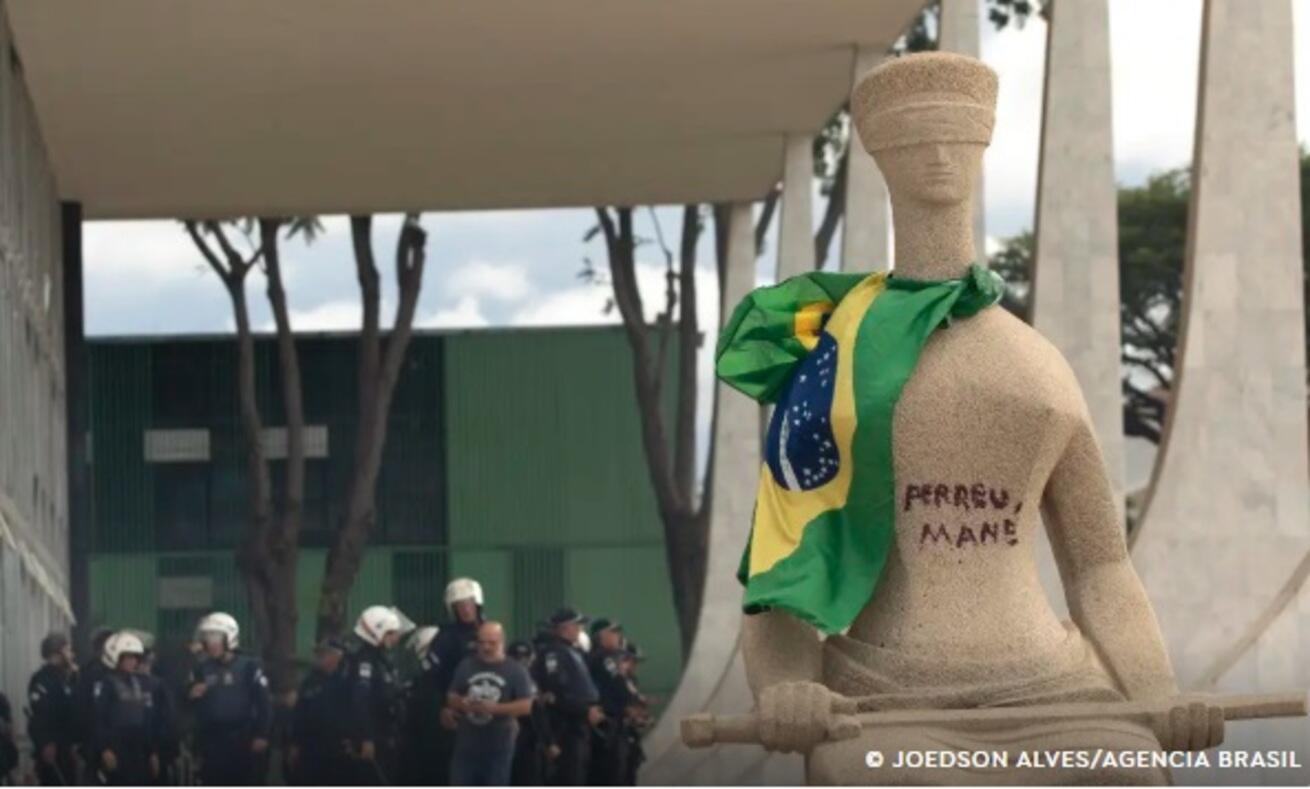 stf-suspende-julgamento-de-mulher-que-pichou-estatua-e-tentou-golpe