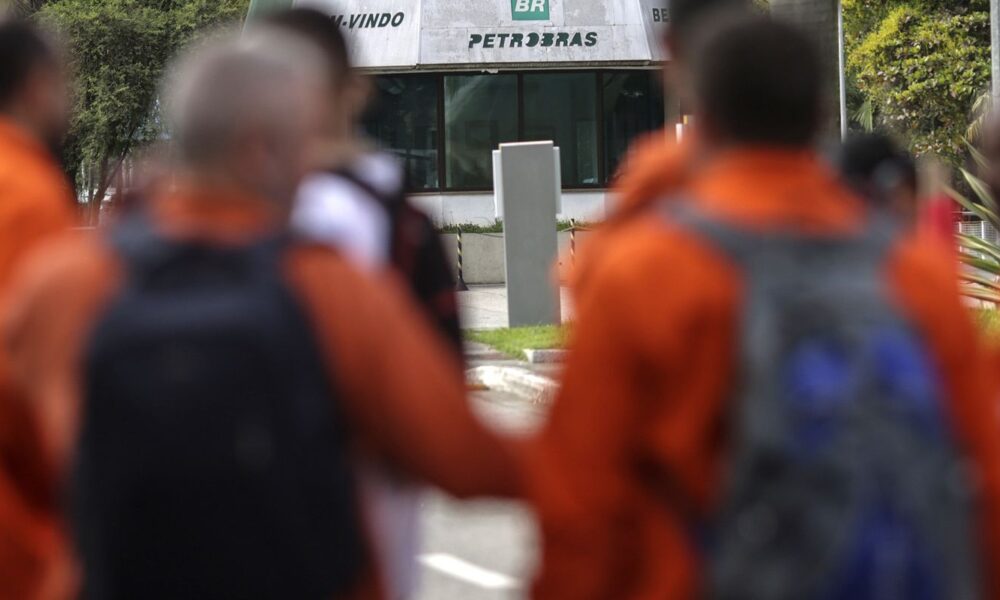 petroleiros-param-por-24-horas-contra-mudancas-no-teletrabalho-e-plr