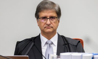 mulher-que-pichou-estatua-pode-cumprir-prisao-domiciliar,-diz-pgr