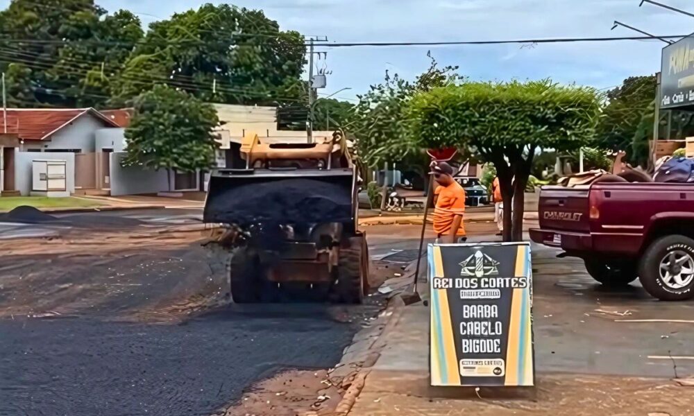 prefeitura-intensifica-operacao-tapa-buraco-na-rua-independencia-–-portal-prefeitura-de-dourados