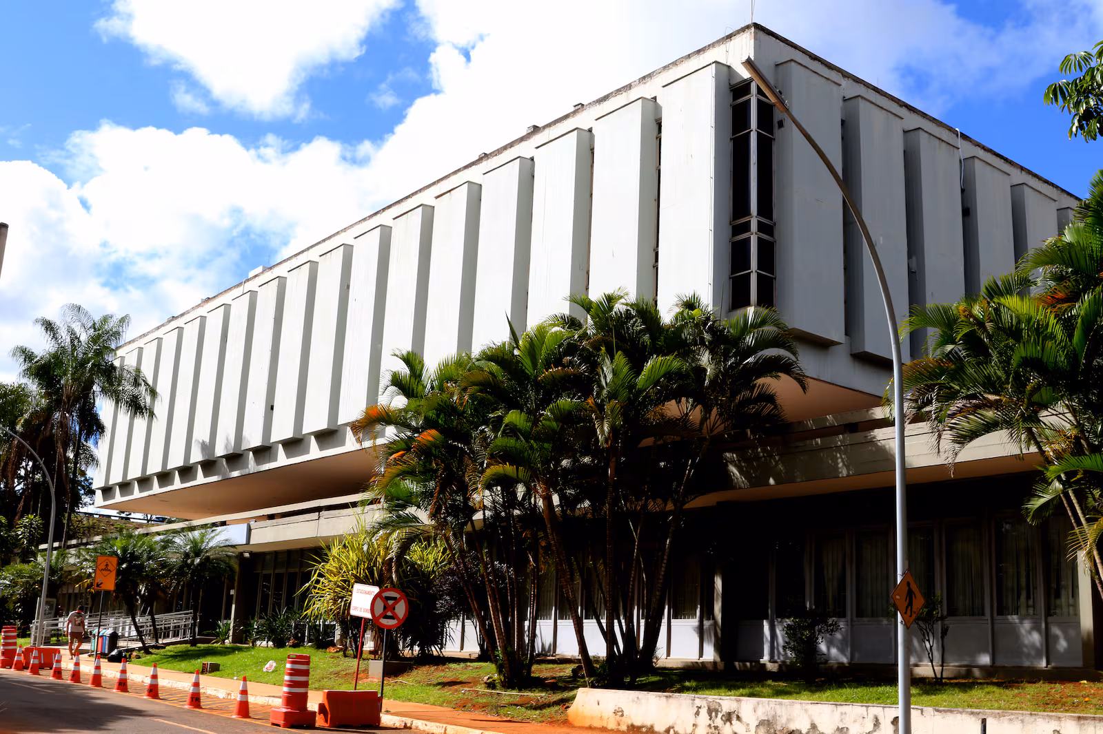 concurso-publico-oferece-salario-de-ate-r$-37-mil;-veja-onde-tem-inscricao-aberta-–-folha-de-dourados-–-noticias-de-dourados-ms-e-regiao