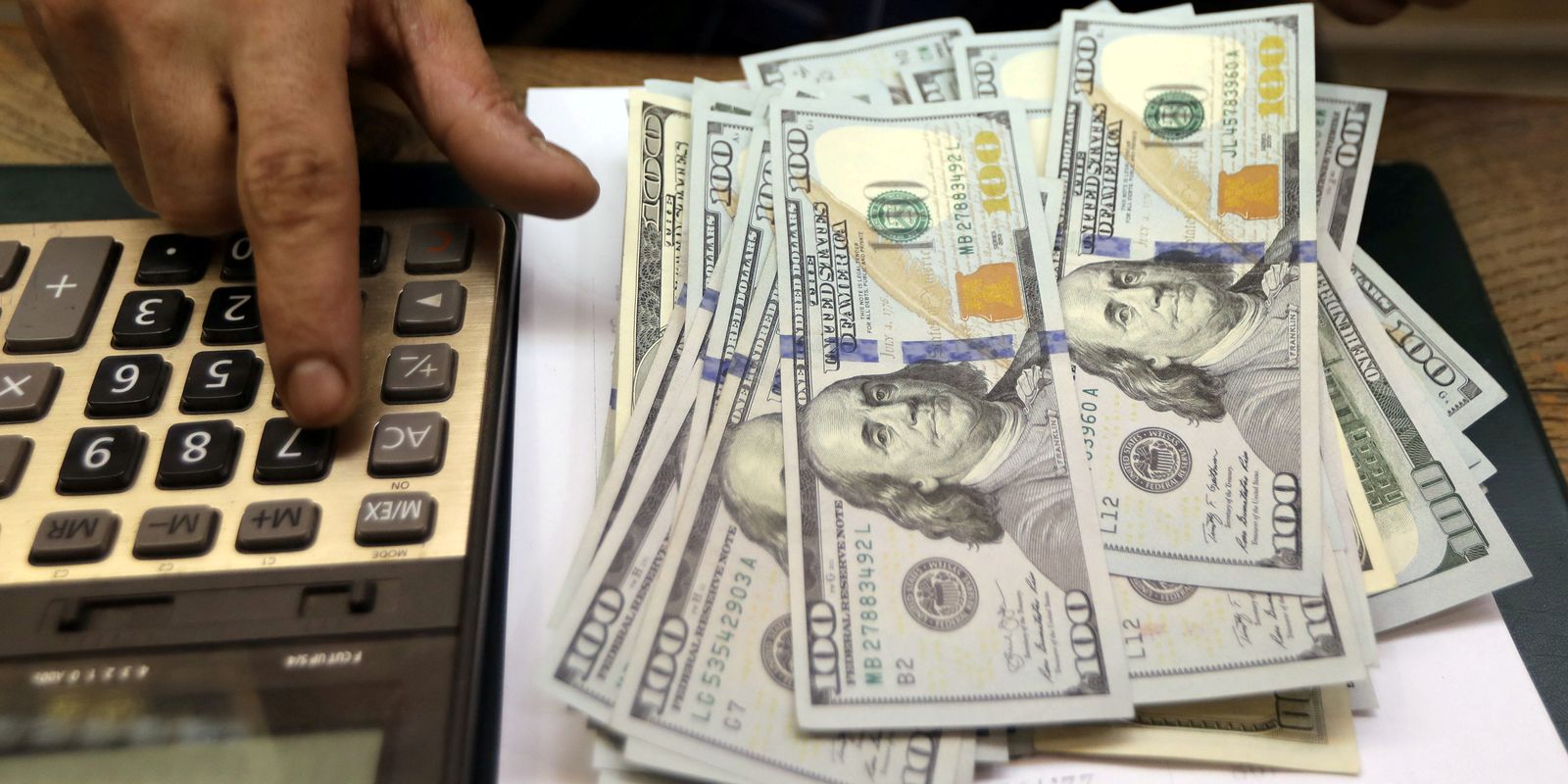 dolar-sobe-para-r$-5,91-com-novas-ameacas-de-trump-a-china