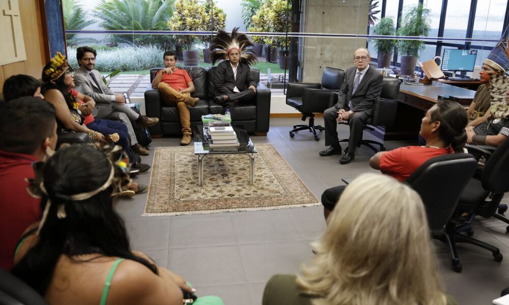 relator-do-marco-temporal,-mendes-recebe-representantes-de-indigenas