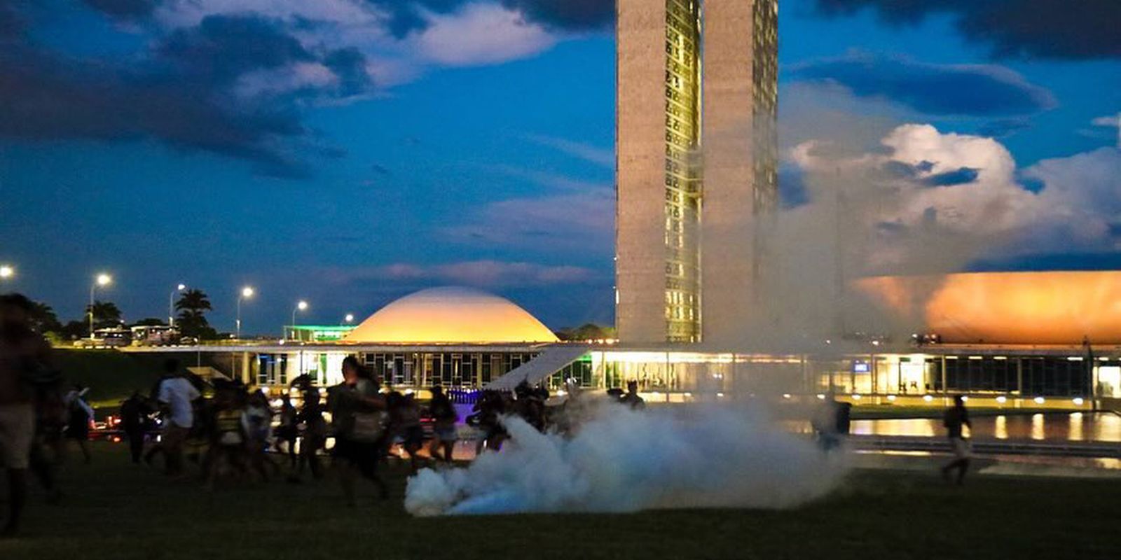 liderancas-indigenas-criticam-acao-policial-em-frente-ao-congresso