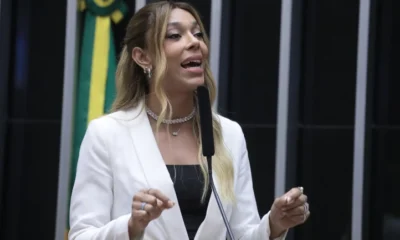 erika-hilton-recebe-visto-dos-eua-com-genero-masculino-e-promete-acionar-onu-–-folha-de-dourados-–-noticias-de-dourados-ms-e-regiao