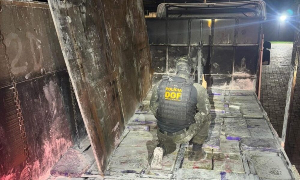 3,4-toneladas-de-drogas-em-carreta-que-seguia-para-o-parana-sao-apreendidas