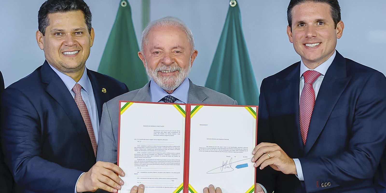 lula-entrega-pec-da-seguranca-publica-para-tramitacao-no-congresso