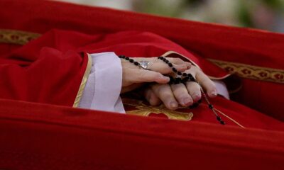 argentina-se-despede-do-papa-francisco-com-“abraco-simbolico”-em-missa