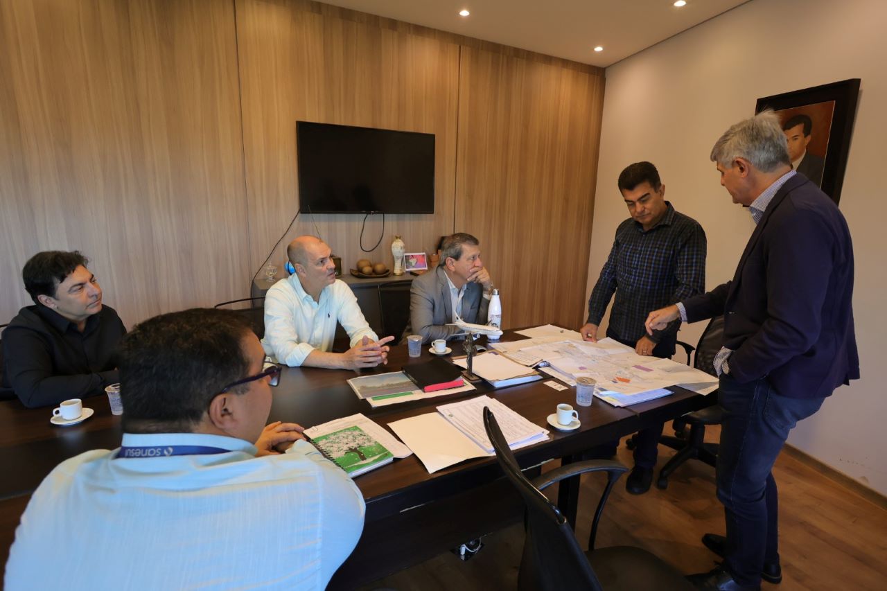 prefeito-cobra-de-presidente-da-sanesul-solucao-para-buracos-abertos-pela-empresa-–-portal-prefeitura-de-dourados