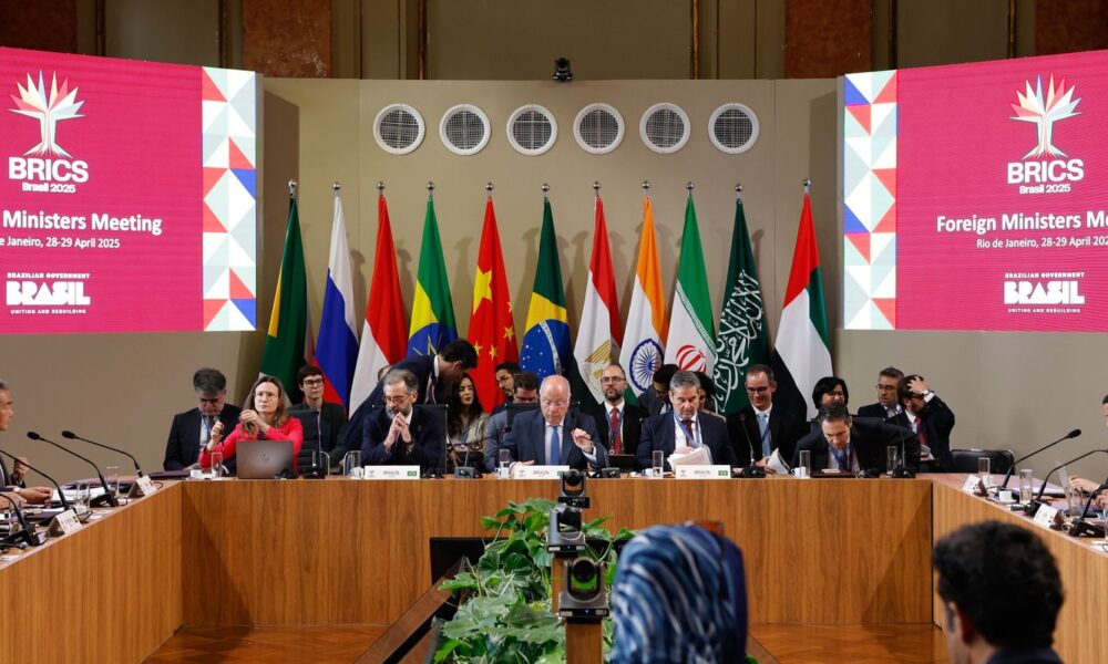 brasil-abre-evento-do-brics-pedindo-fim-de-guerras-e-de-tensoes