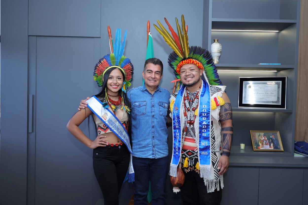 miss-e-mister-indigena-2025-sao-recebidos-pelo-prefeito-marcal-filho-–-portal-prefeitura-de-dourados