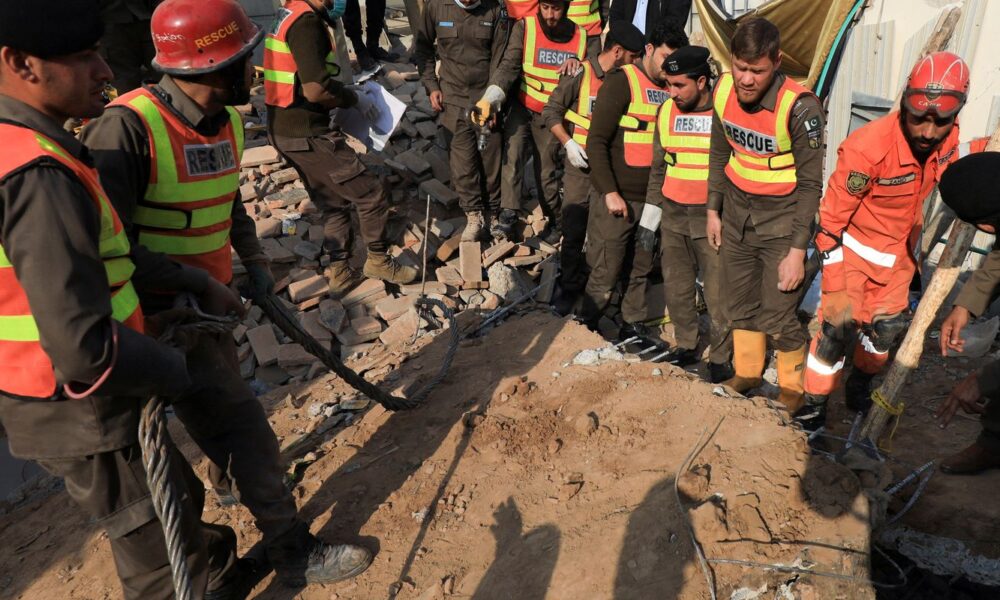 paquistao-diz-ter-abatido-25-drones;-india-repeliu-retaliacao