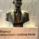 ato-contra-pl-da-anistia-e-realizado-em-frente-a-busto-de-rubens-paiva