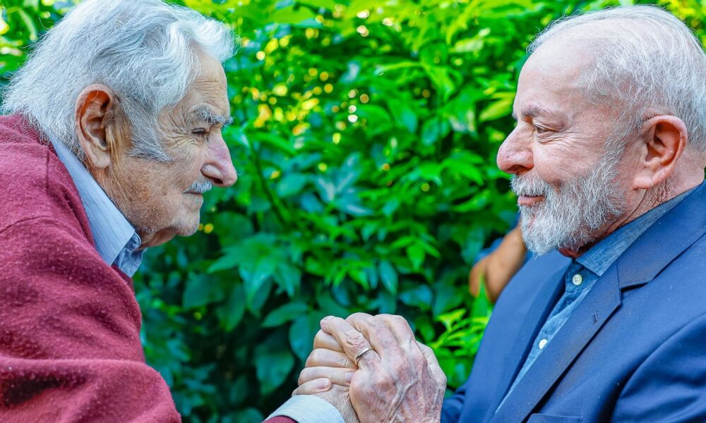 lula:-mujica-mostrou-“que-luta-politica-e-docura-podem-andar-juntas”
