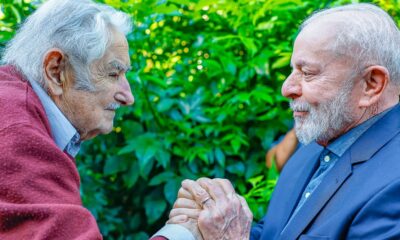 lula:-mujica-mostrou-“que-luta-politica-e-docura-podem-andar-juntas”
