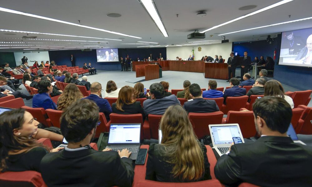 golpe:-maioria-da-primeira-turma-do-stf-torna-reus-mais-dez-acusados
