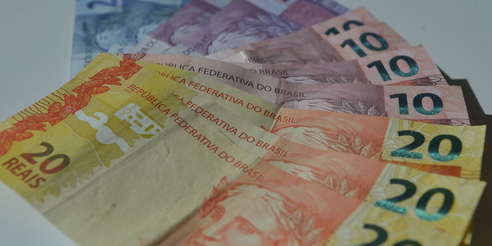 empresas-procuraram-menos-credito-em-marco