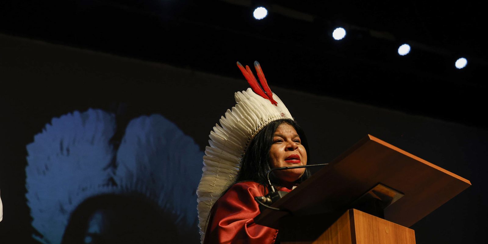 mudanca-na-demarcacao-de-terras-indigenas-e-retrocesso,-diz-ministra