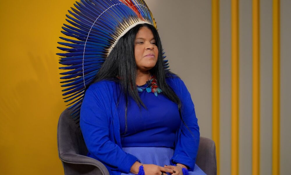 uerj-entrega-titulo-doutora-honoris-causa-a-ministra-sonia-guajajara