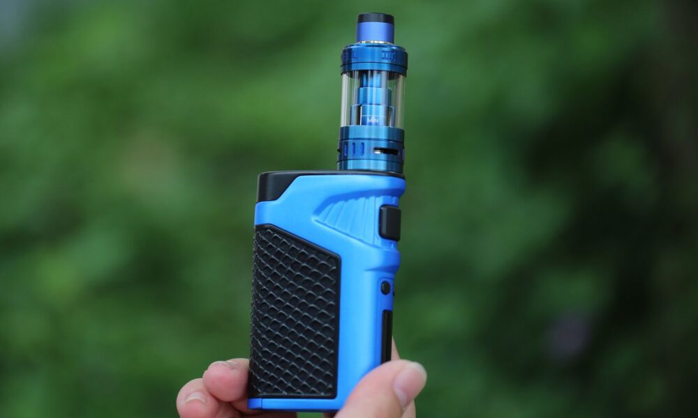 caminhos da-reportagem-mostra-aumento-do-uso-de-cigarros-eletronicos