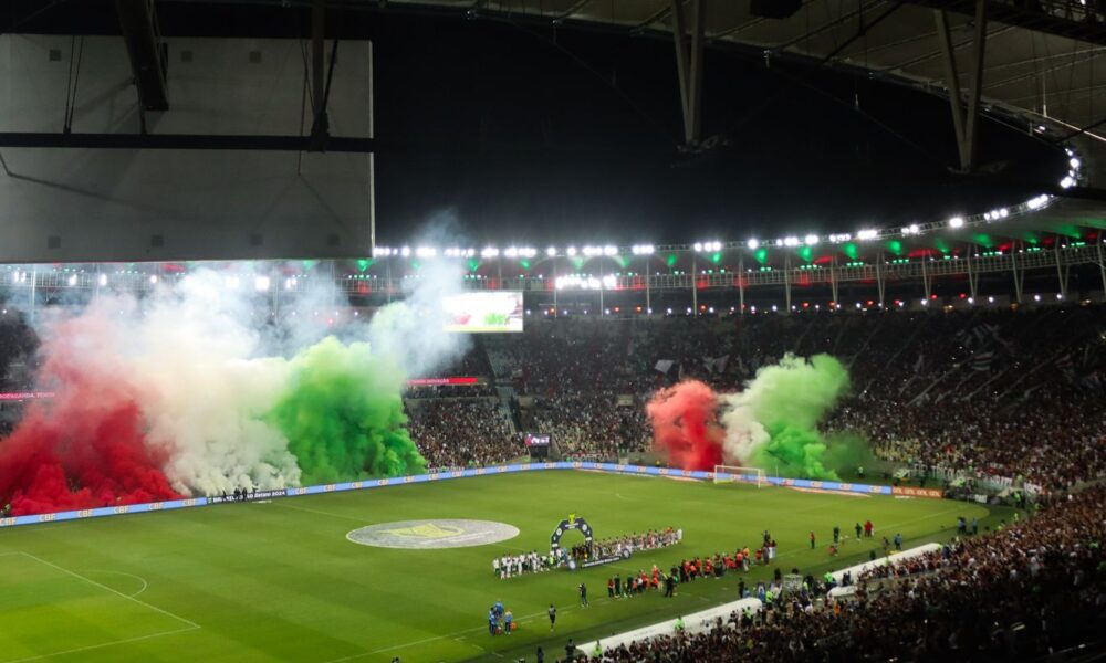 justica-mantem-afastamento-de-torcida-do-fluminense-por-mais-um-ano